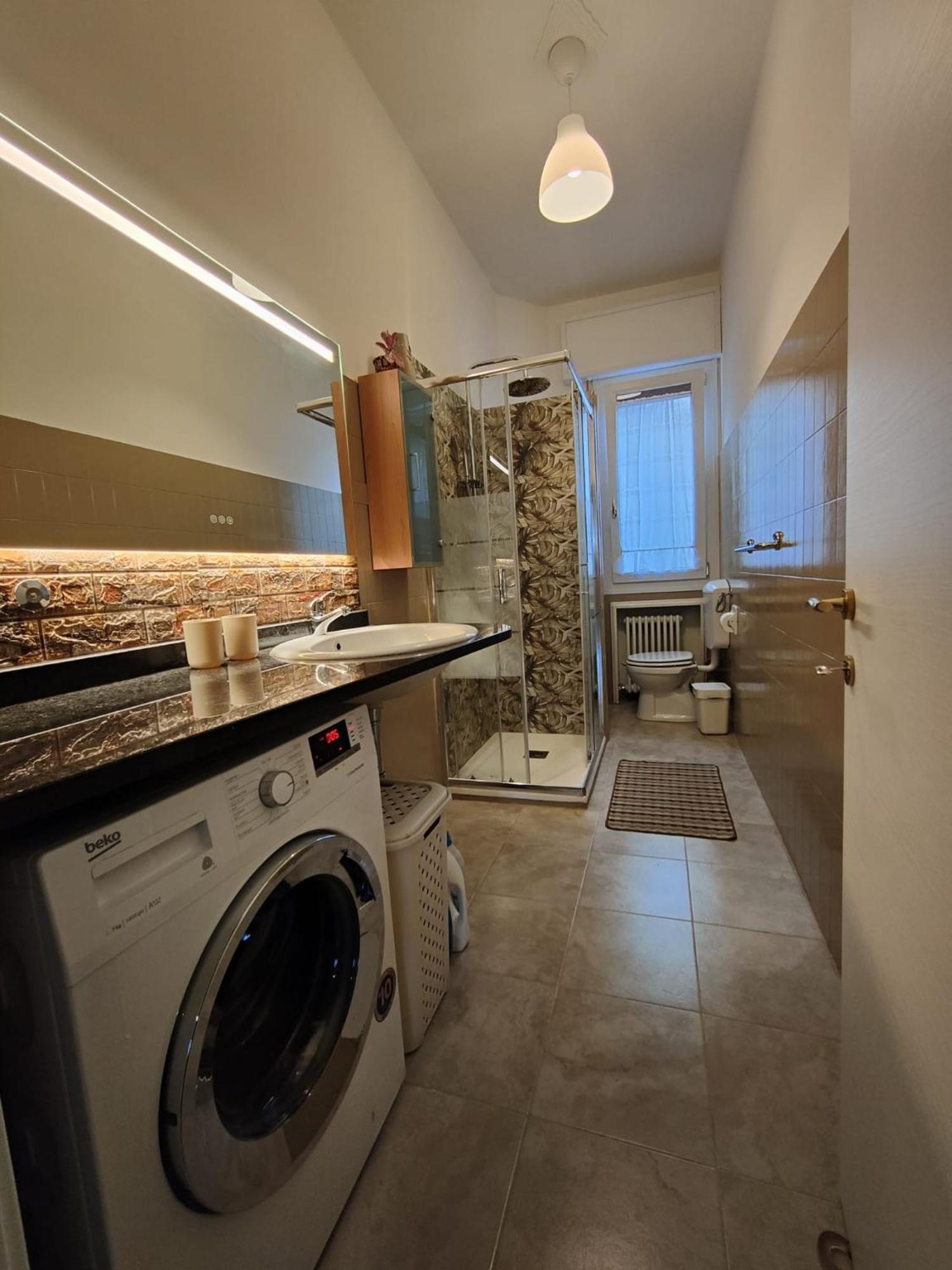 Elegante Appartamento 90 Mq Zona Corticella Fiera ボローニャ エクステリア 写真